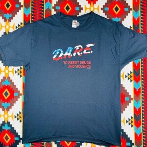 Vintage D.A.R.E. “To Resist Drugs and Violence” T-Shirt – Black  (Large)